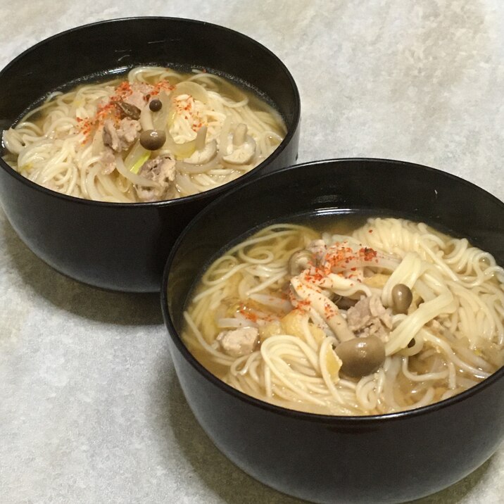 しめじともやしの煮麺♪